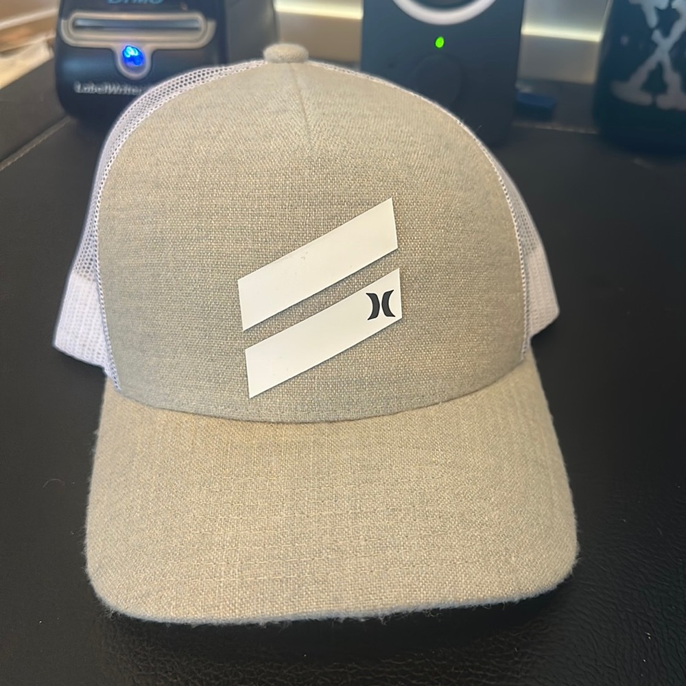 Hurley Adjustable Snapback Cap Light Sand Color